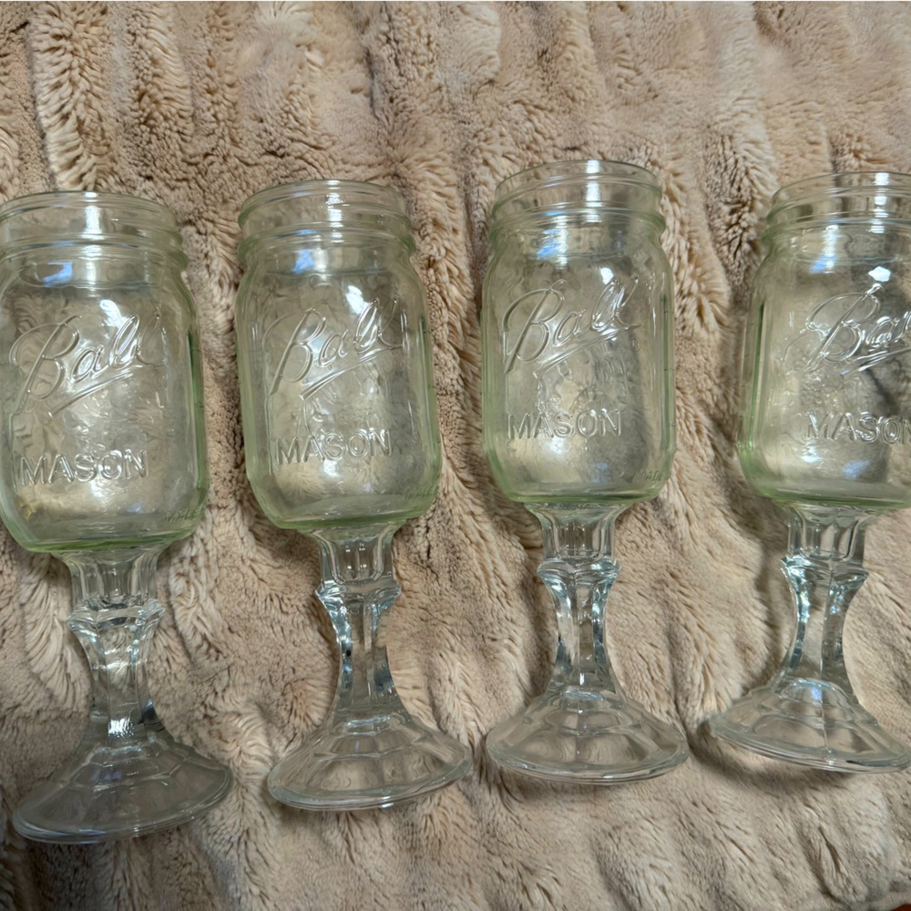 4 Mason jar wine glasses